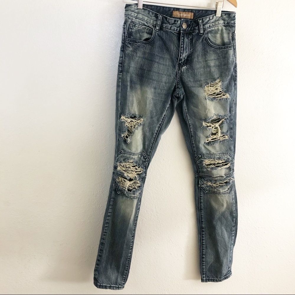 Crysp Denim distressed Blue Jeans size 30